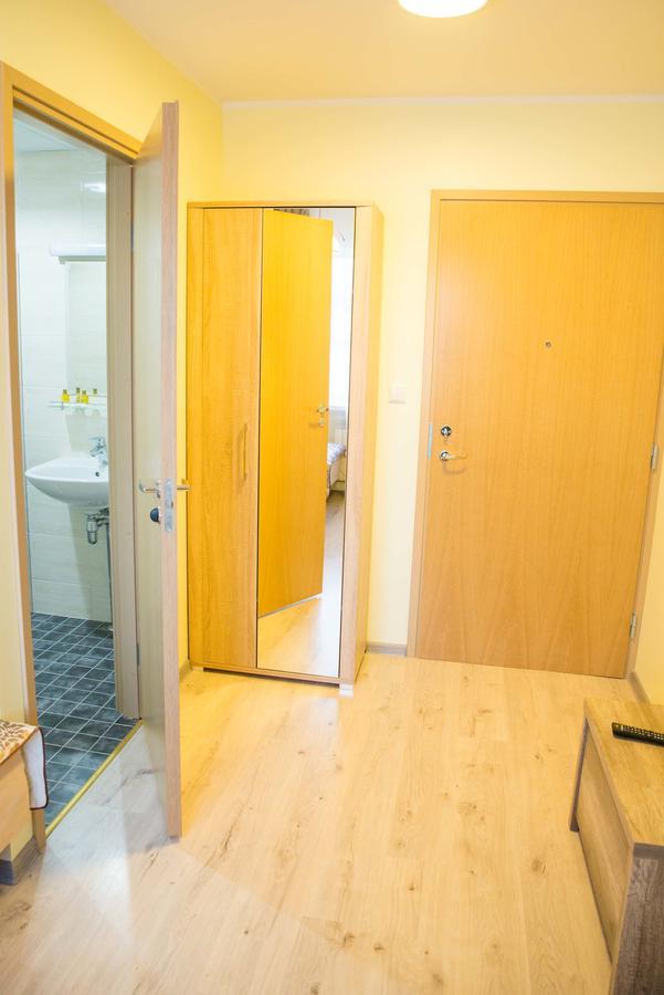 Ankur Hotell Mustvee Exterior photo