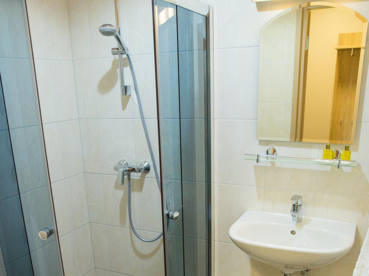 Ankur Hotell Mustvee Exterior photo